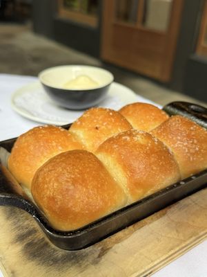 Artisanal Restaurant by null