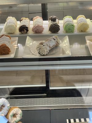 Cannoli Queens by null