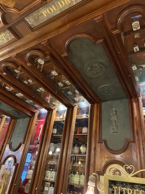 Officine Universelle Buly 1803 by null