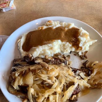 New Holiday Diner - Chopped steak with mash potatoes - Diners Near Me - Danbury, Connecticut New Holiday Diner - Chopped steak with mash potatoes - Diners Near Me - Danbury, Connecticut