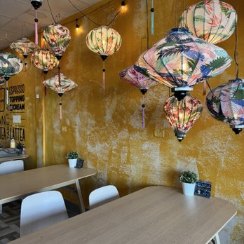 BoBaPOP Tea Bar - Pretty lanterns inside BoBaPOP Tea Bar. - Coffee & Tea Near Me - Azusa, California