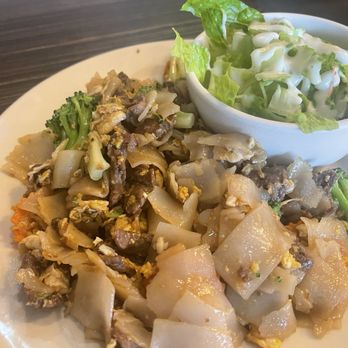 Eat Thai, Thai Eatery - Beef Noodles - Thai Near Me - West Des Moines, Iowa Eat Thai, Thai Eatery - Beef Noodles - Thai Near Me - West Des Moines, Iowa
