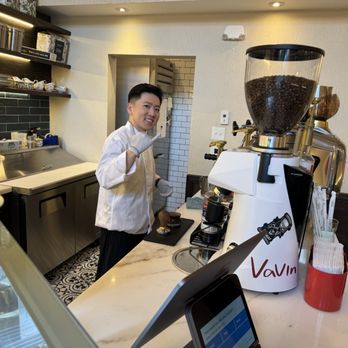 Vavin Dessert Bar - Owner and pastry chef - Bakeries Near Me - Honolulu, Hawaii Vavin Dessert Bar - Owner and pastry chef - Bakeries Near Me - Honolulu, Hawaii