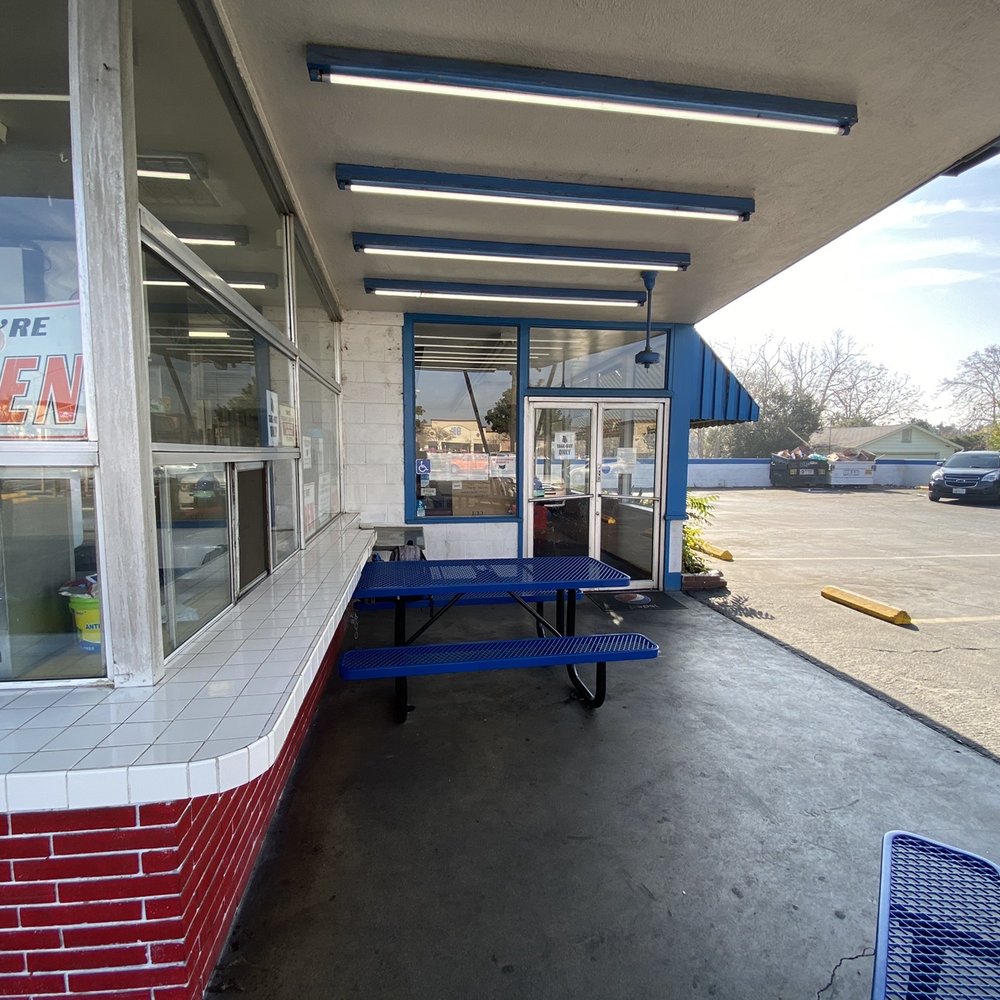 George's Drive-In - American Near Me - Riverside, California George's Drive-In - American Near Me - Riverside, California