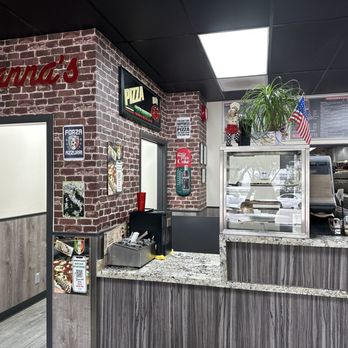 Gianna's Pizza Center - Pizza Near Me - Plantation, Florida Gianna's Pizza Center - Pizza Near Me - Plantation, Florida