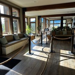 Scandinave Spa - Cafe and rest area