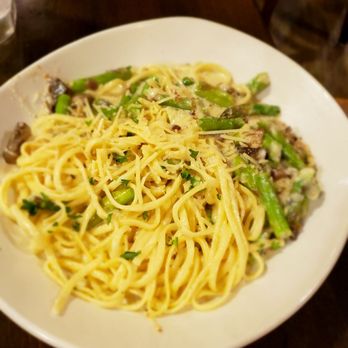 Kona Brewing - The pasta primavera, vegetarian. A nice, dirty pasta for a cold Hawaii evening. - Pubs Near Me - Honolulu, Hawaii Kona Brewing - The pasta primavera, vegetarian. A nice, dirty pasta for a cold Hawaii evening. - Pubs Near Me - Honolulu, Hawaii