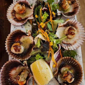 Más Al Sur - Grilled scallops - Spanish Near Me - Madrid, M
