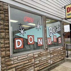 Bolins Donut Shop - Outside