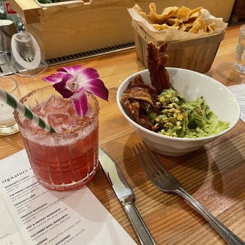 Zona Rosa - Hibiscus Margarita Guacamole - Mexican Near Me - San Jose, California Zona Rosa - Hibiscus Margarita Guacamole - Mexican Near Me - San Jose, California