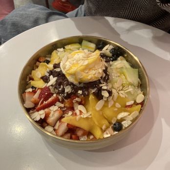 Cafe Bdan - Fruits bingsoo - Desserts Near Me - Centreville, Virginia