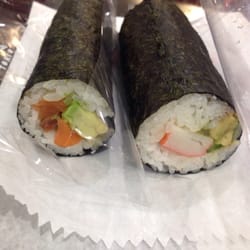 Tokio Fans - California and salmon rolls