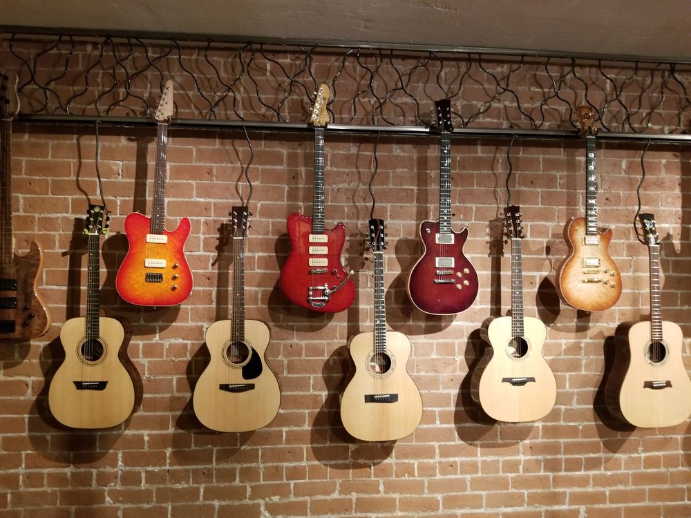 ROBERTOVENN SCHOOL OF LUTHIERY Updated September 2024 1012 Grand