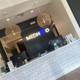 Great location and open on Sundays! Very clean and friendly staff! Great location and open on Sundays! Very clean and friendly staff!