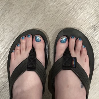 Cute Cuts & Nails - Hair Salons Near Me - Fullerton, California
