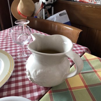 La Forchetta D'oro - Clay jug of house wine - Italian Near Me - Rome, RM La Forchetta D'oro - Clay jug of house wine - Italian Near Me - Rome, RM