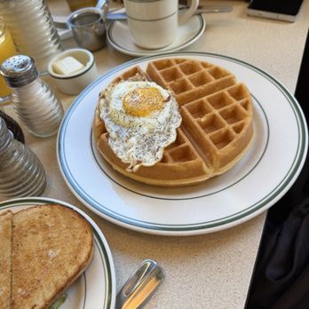 Manhattan Three Decker - Diners Near Me - Brooklyn, New York Manhattan Three Decker - Diners Near Me - Brooklyn, New York