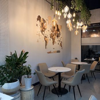Blue Mountain Coffee Roasters - Seating area - Coffee & Tea Near Me - Cumming, Georgia