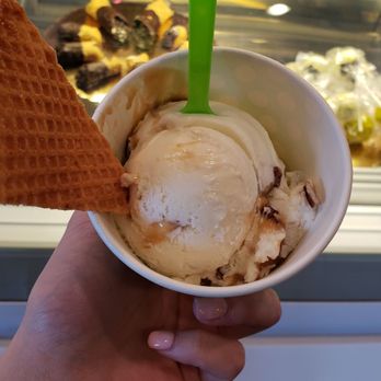 Coppa Gelato - Pecan gelato - Desserts Near Me - Westerville, Ohio