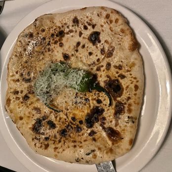 ROOP Chicago Innovative Indian Restaurant & Cocktail Bar - Garlic naan - Indian Near Me - Chicago, Illinois