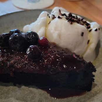 Squable - Chocolate olive oil cake with coconut sorbet - Modern European Near Me - Houston, Texas