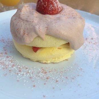 Flipper’s - Strawberry soufflé pancakes - Pancakes Near Me - New York, New York Flipper’s - Strawberry soufflé pancakes - Pancakes Near Me - New York, New York