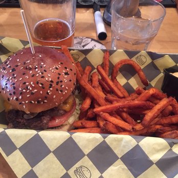 Eddie Burger + Bar - Sweet potato fries and elk burger - Burgers Near Me - Banff, Alberta Eddie Burger + Bar - Sweet potato fries and elk burger - Burgers Near Me - Banff, Alberta