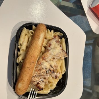 Applebee's Grill + Bar - Three cheese chicken, penne - American Near Me - Bradenton, Florida Applebee's Grill + Bar - Three cheese chicken, penne - American Near Me - Bradenton, Florida