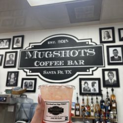 Mugshots Coffee Bar - Strawberry lemonade REFRESHIE!!  10/10