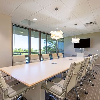 Premier Workspaces - Large Conference Room - Shared Office Spaces Near Me - Phoenix, Arizona