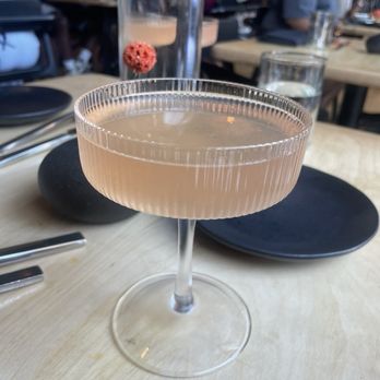 Bronzeville Winery - Peach mimosa - New American Near Me - Chicago, Illinois