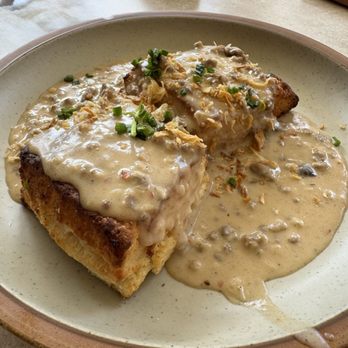 Uncle Wolfie’s Breakfast Tavern - Biscuits & Gravy - Breakfast & Brunch Near Me - Milwaukee, Wisconsin