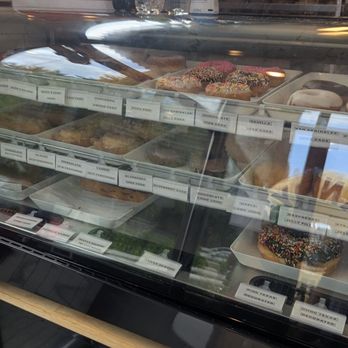 Randy’s Donuts - Donuts Near Me - Atlanta, Georgia