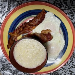 The Breakfast Nook - Grits plate