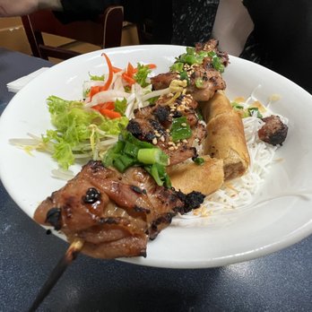 Pho Hoa Hung - Chicken Vermicelli Bowl - Vietnamese Near Me - Surrey, British Columbia Pho Hoa Hung - Chicken Vermicelli Bowl - Vietnamese Near Me - Surrey, British Columbia