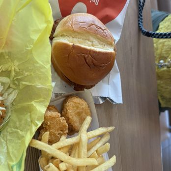 McDonald's - Meal - Fast Food Near Me - Kahului, Hawaii