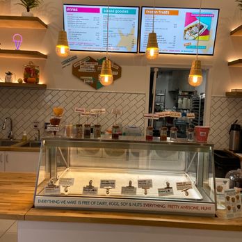 Awesome Bites Co - Menu and ice cream bar - Ice Cream & Frozen Yogurt Near Me - Houston, Texas