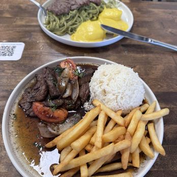 QATA Peruvian Cuisine - Lomo Saltado - Peruvian Near Me - Centreville, Virginia