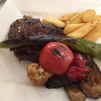 Restaurant Phoenicia - The entrecote was a bit too chewy - Thx god i did Forgot my dentures at home - the potatoes and the grilled vegetables were super! - Lebanese Near Me - Berlin, BE