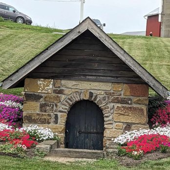 Troyer's Amish Tours - Wine Tours Near Me - Millersburg, Ohio Troyer's Amish Tours - Wine Tours Near Me - Millersburg, Ohio