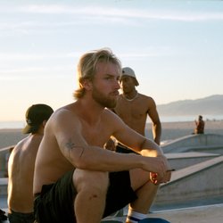 One Hour Photo Avenue - Skate Park