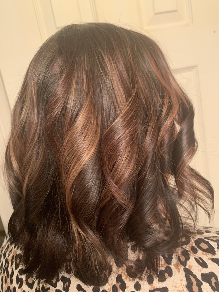 STYLED BY SAV Updated April 2024 825 E Oak St, Conway, Arkansas