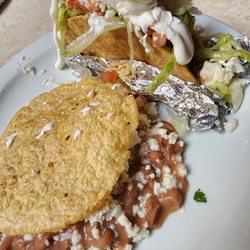 Tlaquepaque Restaurant - Gordita de frijole y Queso  Taco Dorado de Pollo