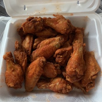 Legend Larry's - 18 piece medium. - Chicken Wings Near Me - Green Bay, Wisconsin