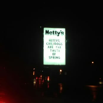 Netty's - a lighted sign in the dark - Ice Cream & Frozen Yogurt Near Me - Toledo, Ohio