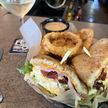 Full On Craft Eats & Drinks - Sandwiches Near Me - Annapolis, Maryland Full On Craft Eats & Drinks - Sandwiches Near Me - Annapolis, Maryland