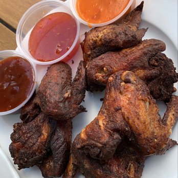 The Block - Woodward Wings naked with all three sauces (barbecue, sweet chili, and buffalo) - American Near Me - Detroit, Michigan