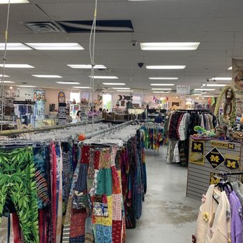 THE ROAD SHOW - Updated February 2026 - 133 Photos & 90 Reviews - 28500