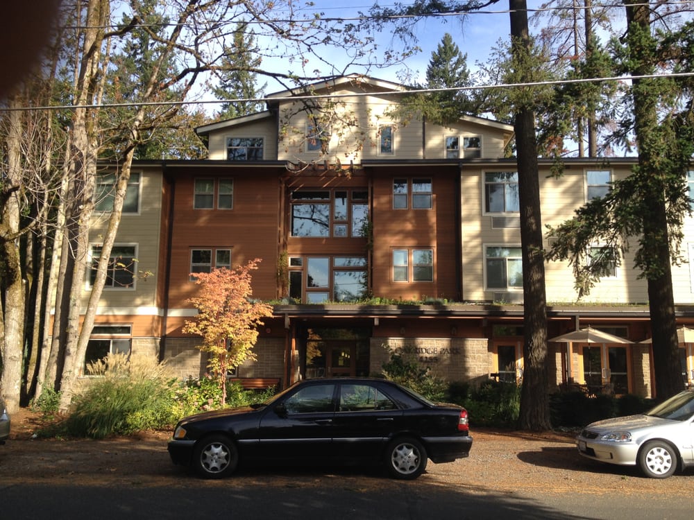 OAKRIDGE PARK Updated October 2024 4255 Oakridge Rd, Lake Oswego