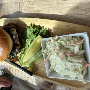 Berger Bros Pub - Blue Burger - New American Near Me - Winfield, Illinois